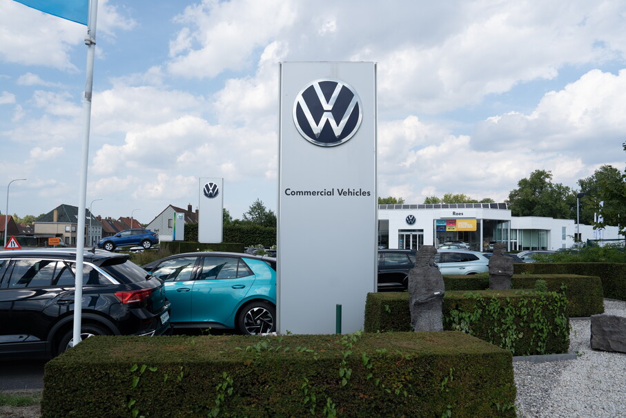 Volkswagen Bedrijfsvoertuigen Raes Oostkamp