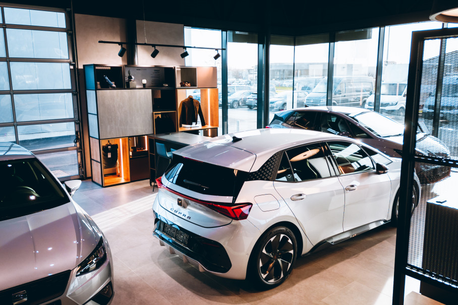 Cupra showroom Raes Autogroep Brugge