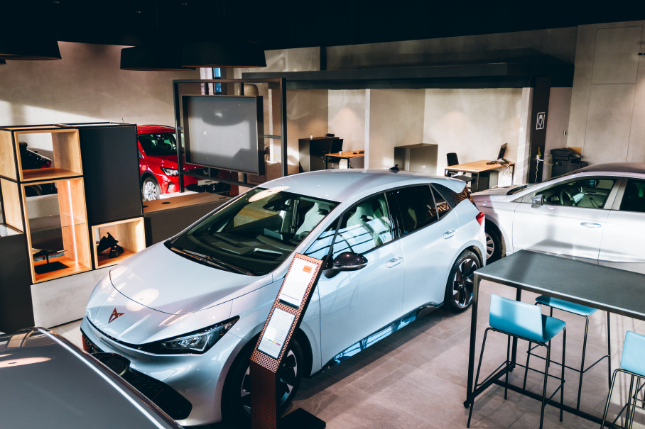 Cupra showroom Raes Autogroep Brugge