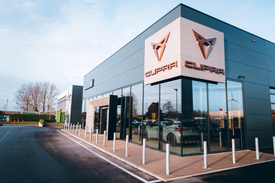 Cupra showroom Raes Autogroep Brugge