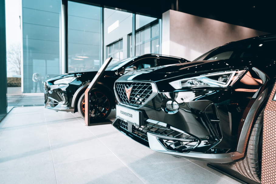 Cupra showroom Raes Autogroep Brugge