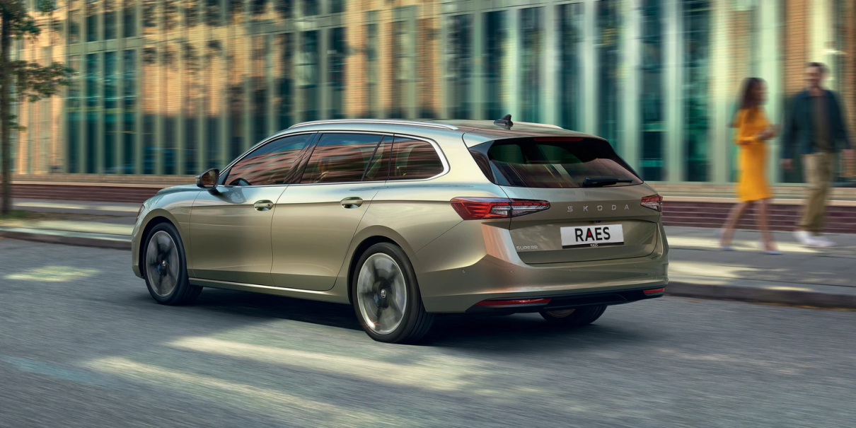 Ontdek de veelzijdigheid van de SKODA Superb reeks