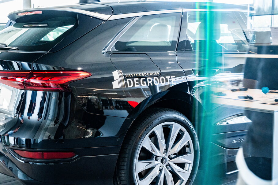 Ontdek de groepslevering van de drie Audi A6 e-tron modellen.