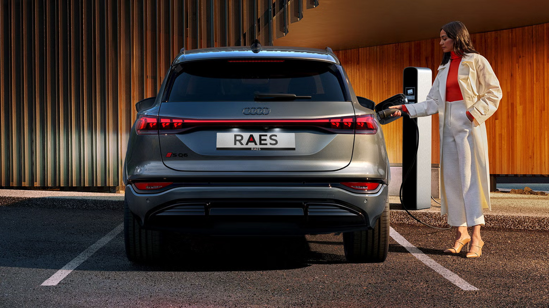 Ontdek de Audi SQ6 e-tron