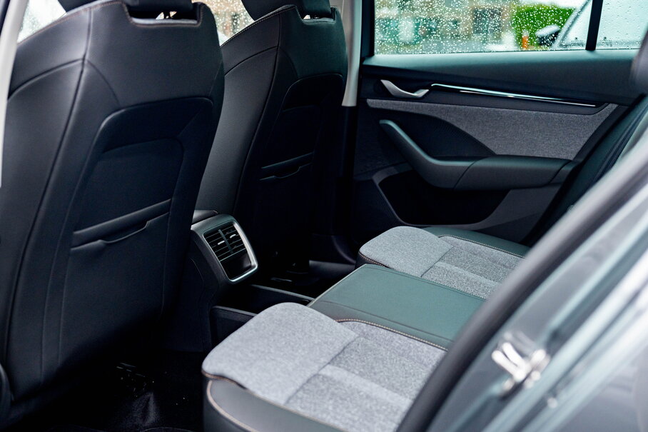 Ontdek de groepslevering van 7 Škoda Octavia Combi modellen