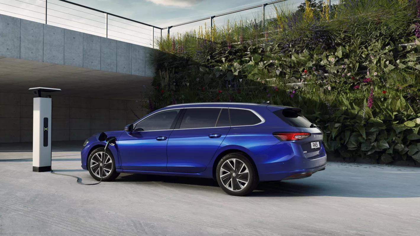 Raes Autogroep New SuperB