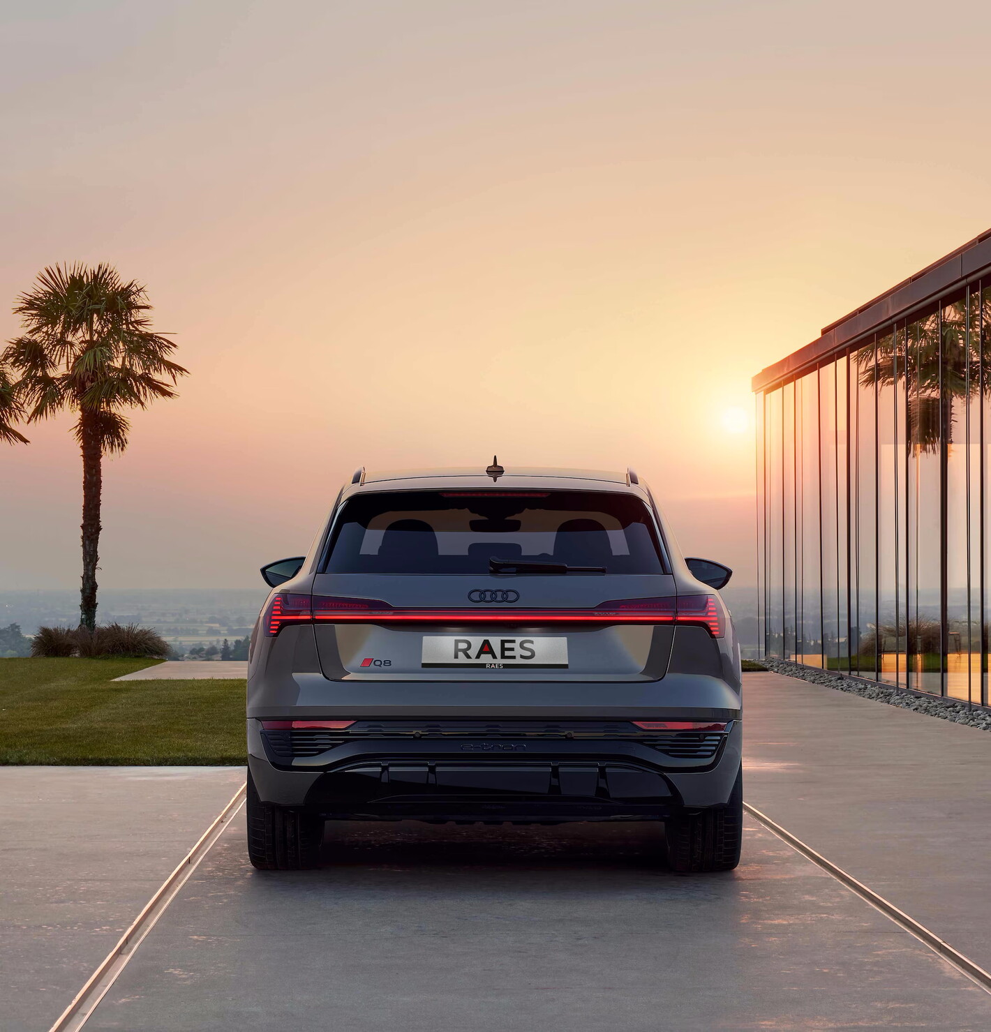 Ontdek de Audi Q8 e-tron